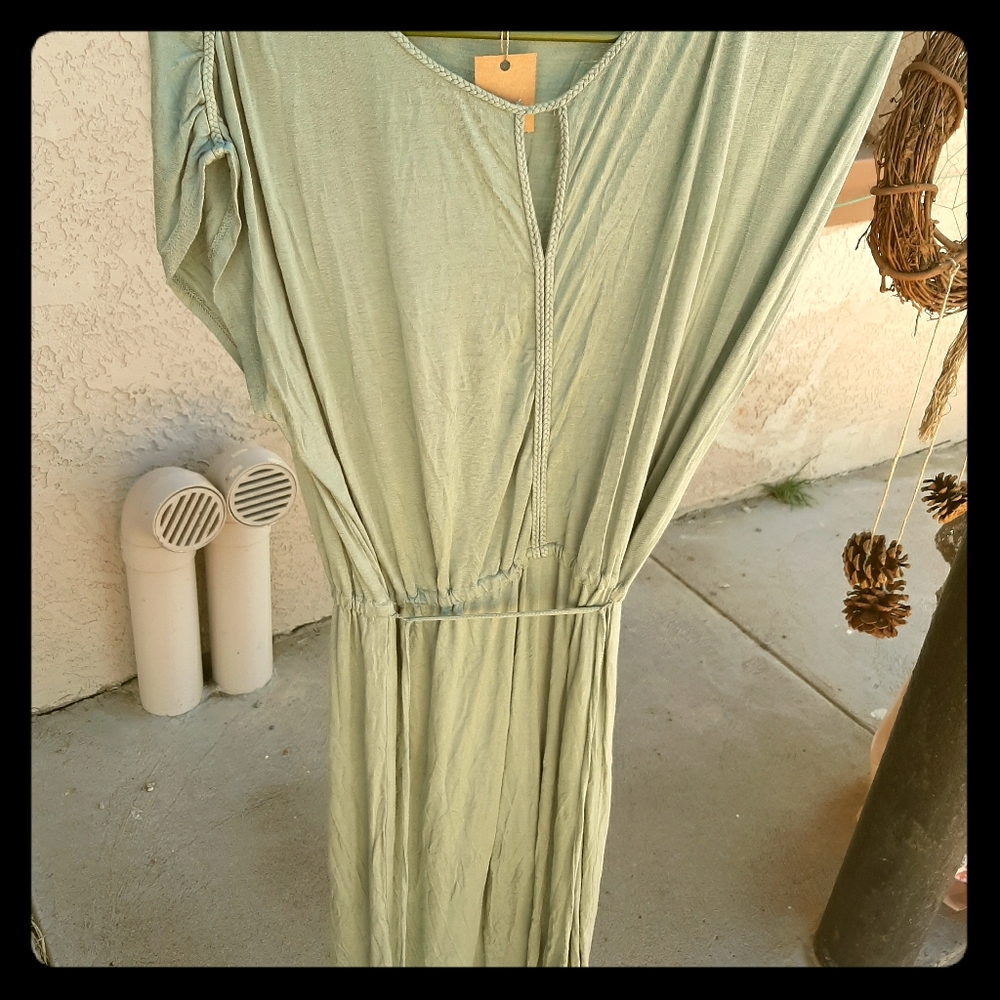 Mid long dress